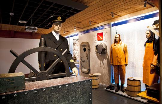 Vidutiniame žvejybos traleryje „Dubingiai“ veikia ekspozicija apie sovietmetį „Ilgas reisas“